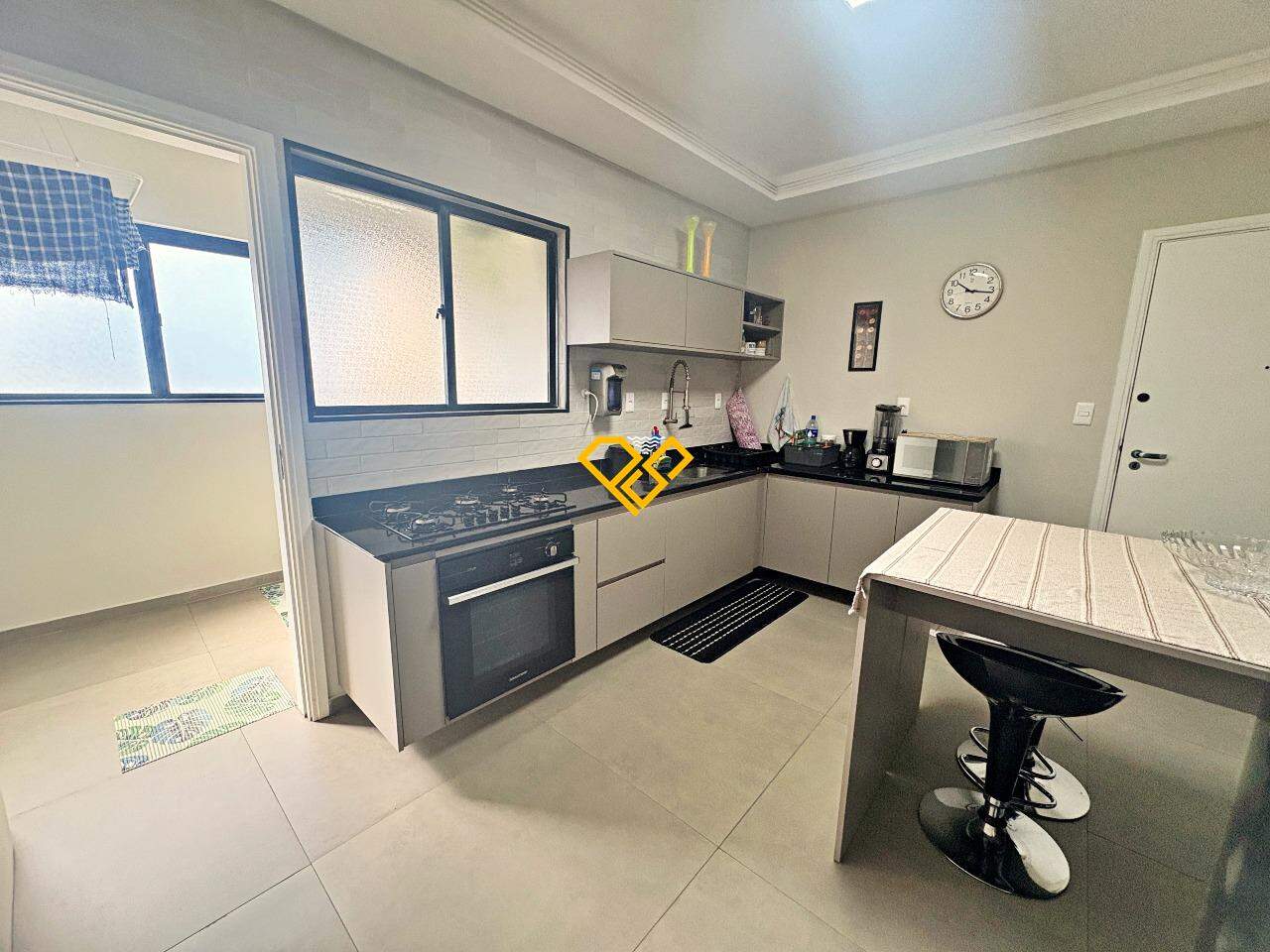 Apartamento à venda no Ponta da Praia: Cozinha