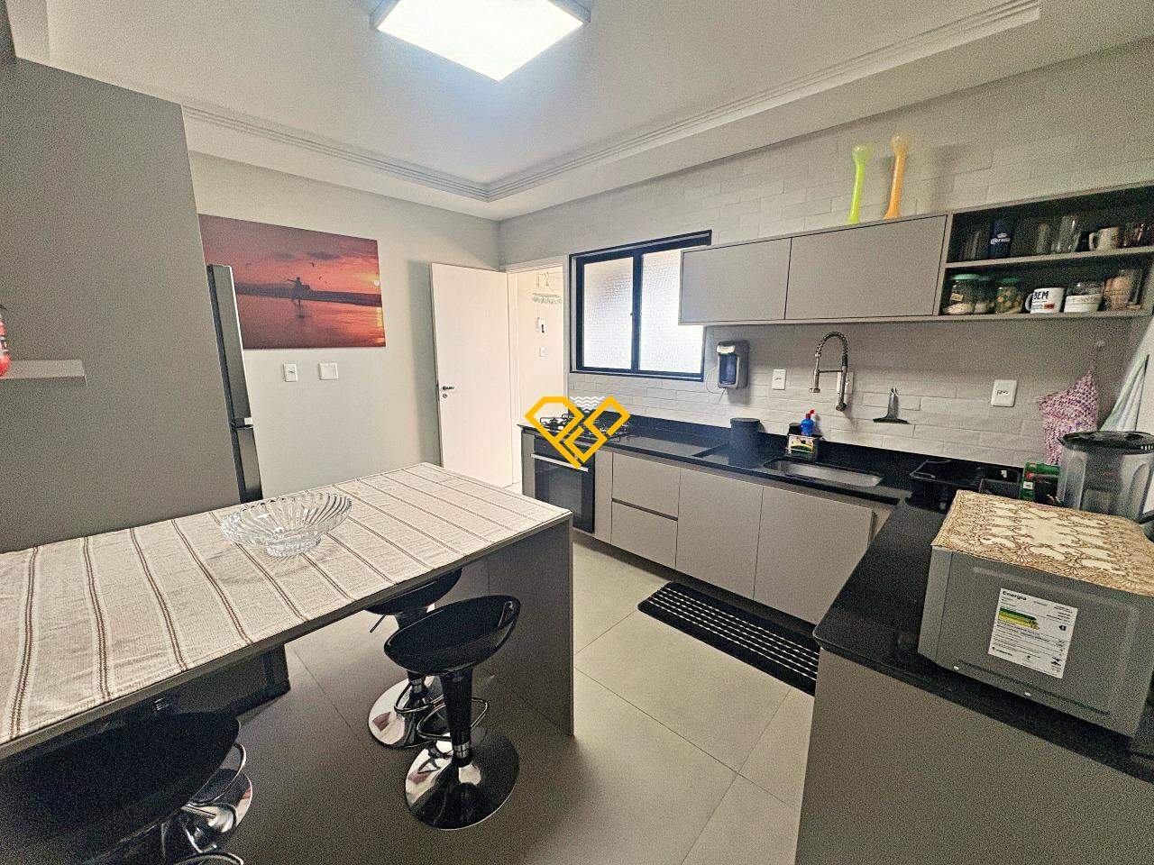 Apartamento à venda no Ponta da Praia: Cozinha
