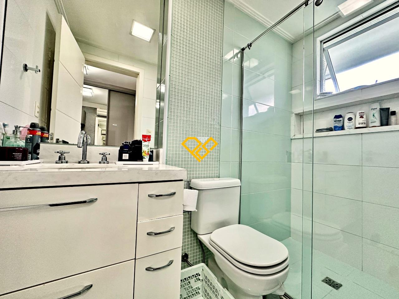 Apartamento para aluguel no Embaré: Wc suíte 2