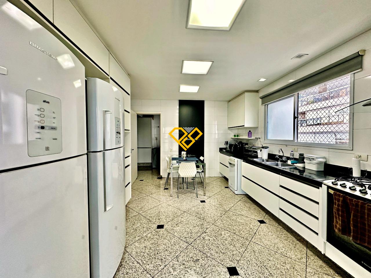 Apartamento para aluguel no Embaré: Cozinha