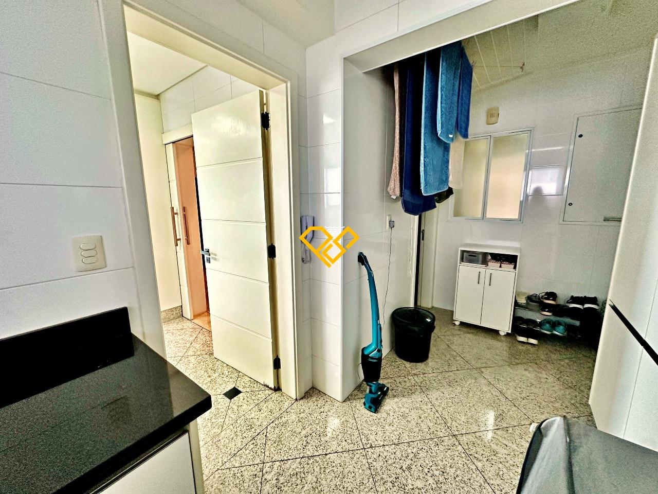 Apartamento para aluguel no Embaré: Área de serviço