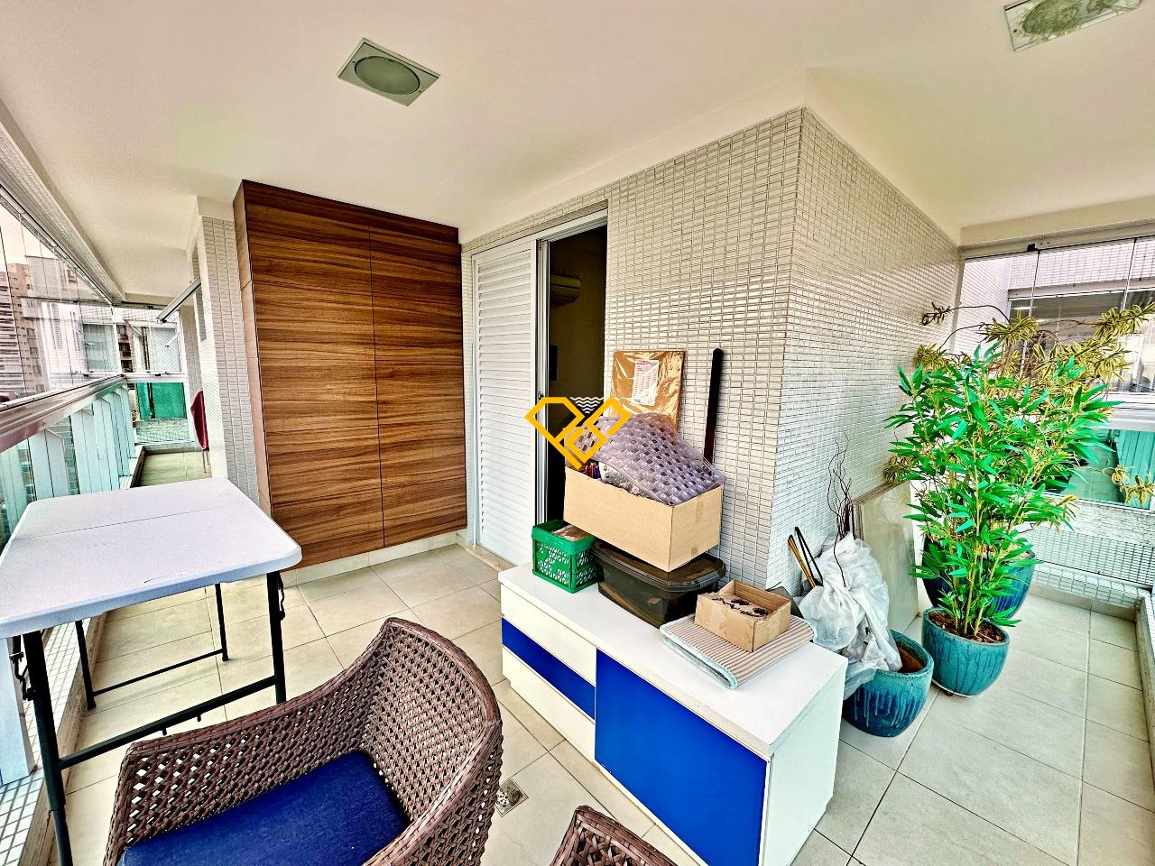 Apartamento para aluguel no Embaré: Varanda dos dormitórios