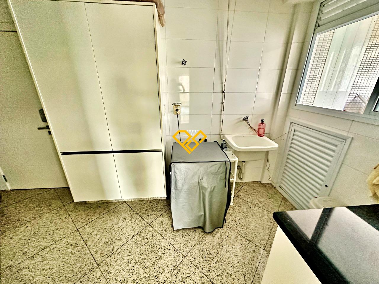 Apartamento para aluguel no Embaré: Área de serviço