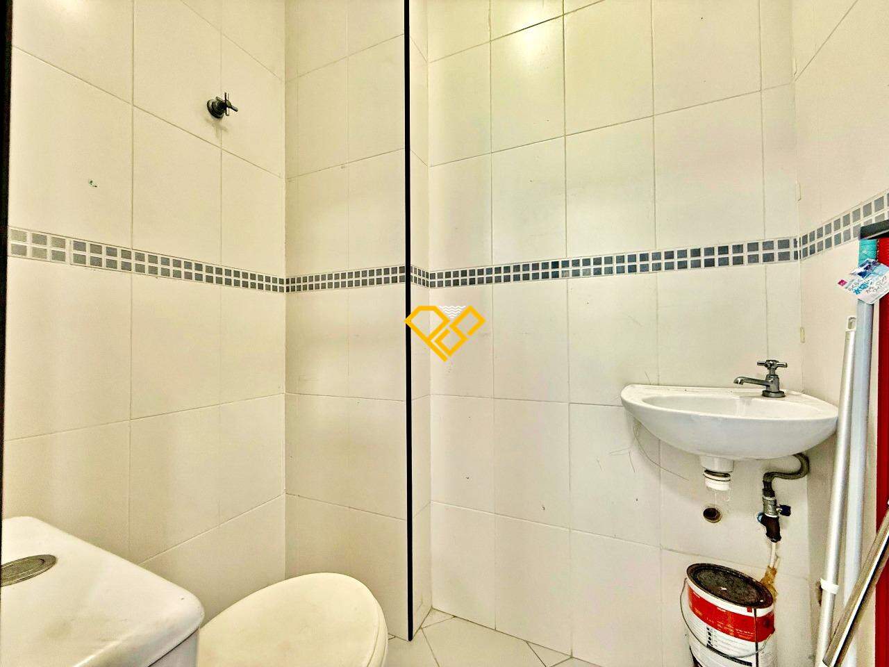 Apartamento à venda no Embaré: Wc de serviço