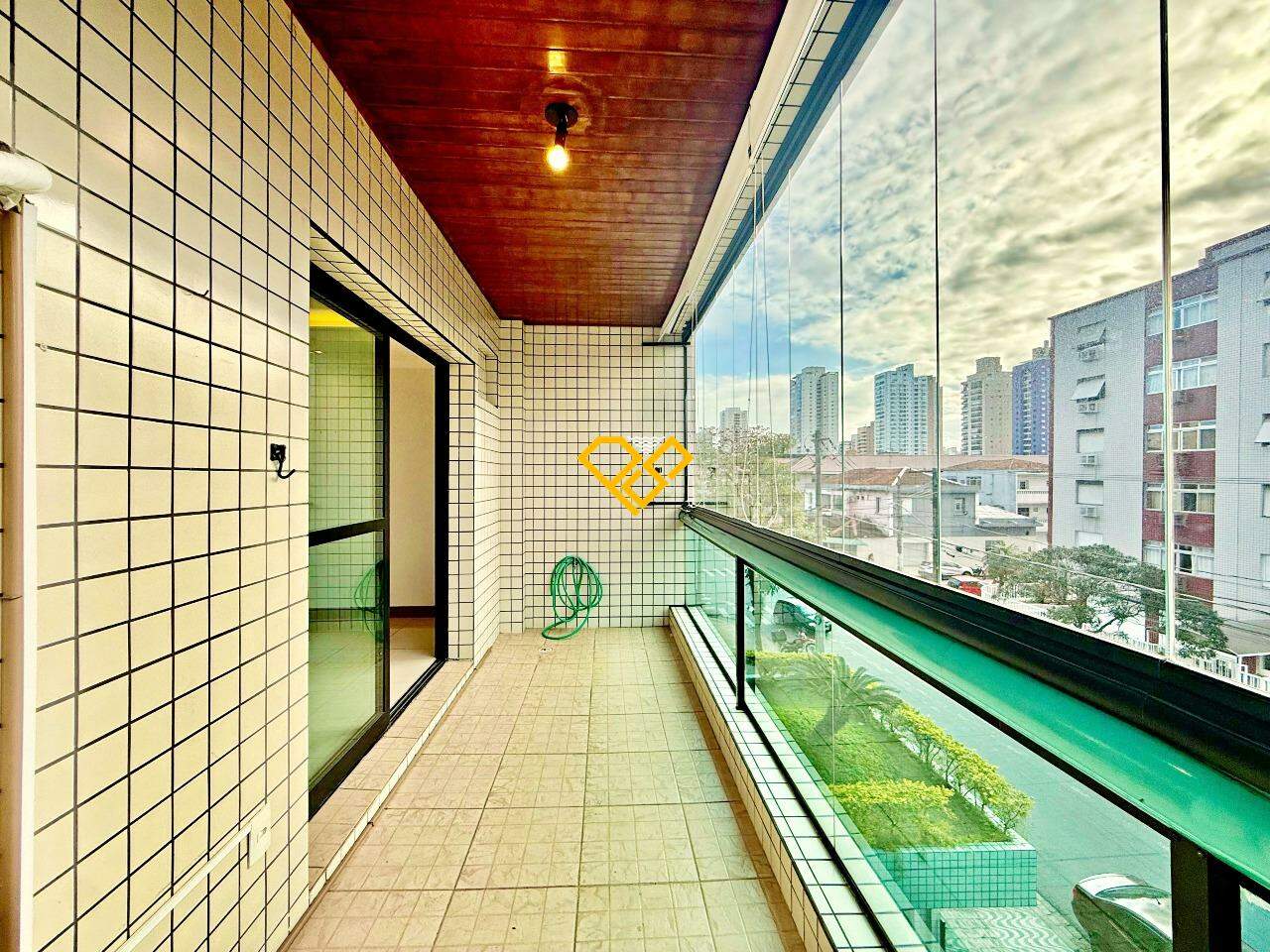 Apartamento à venda no Embaré: Varanda