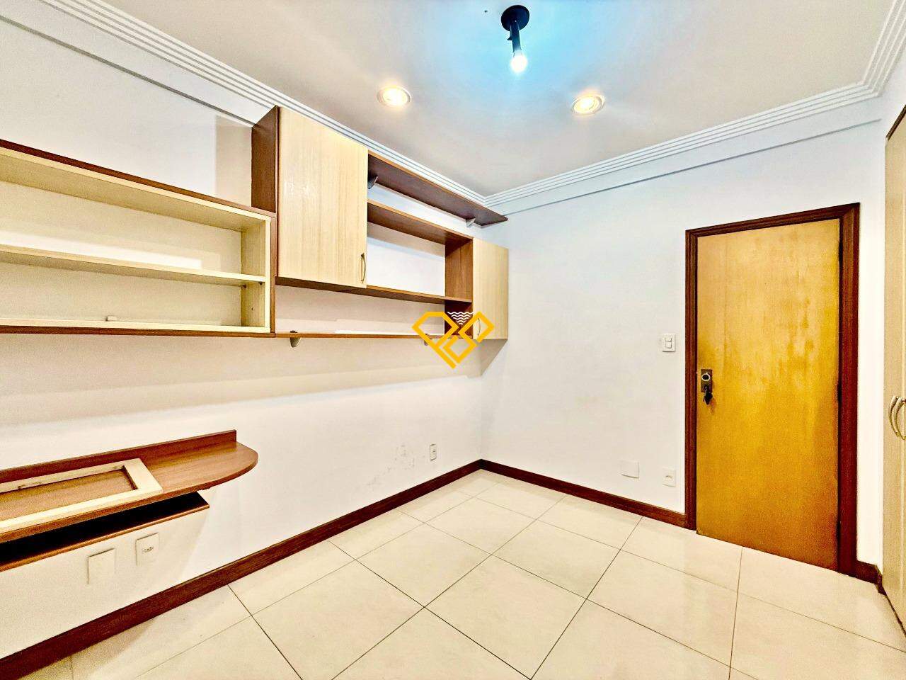 Apartamento à venda no Embaré: Dormitório 3