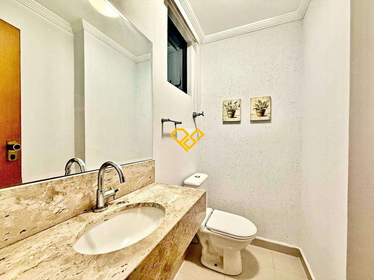 Apartamento à venda no Embaré: Lavabo
