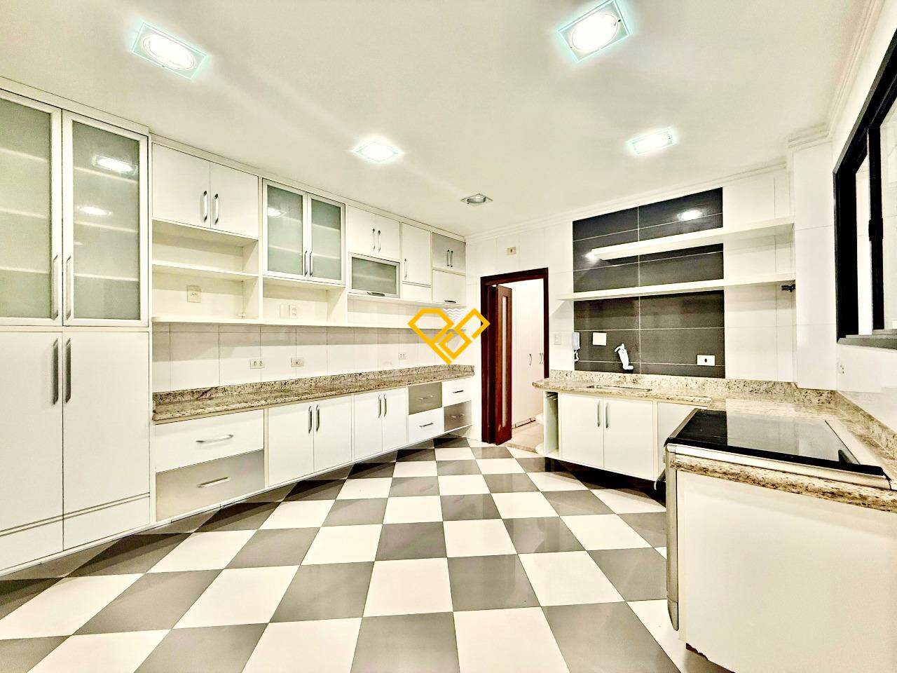 Apartamento à venda no Embaré: Cozinha
