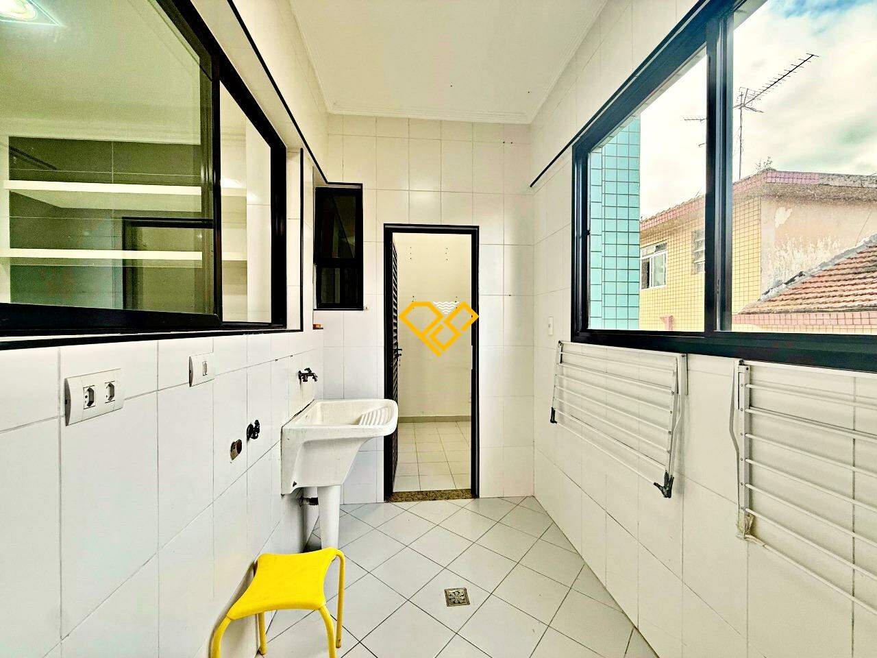 Apartamento à venda no Embaré: Área de serviço