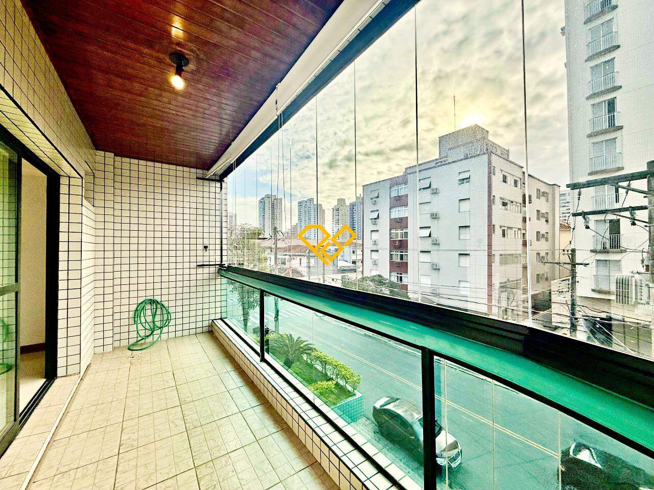 Apartamento à venda no Embaré: Varanda