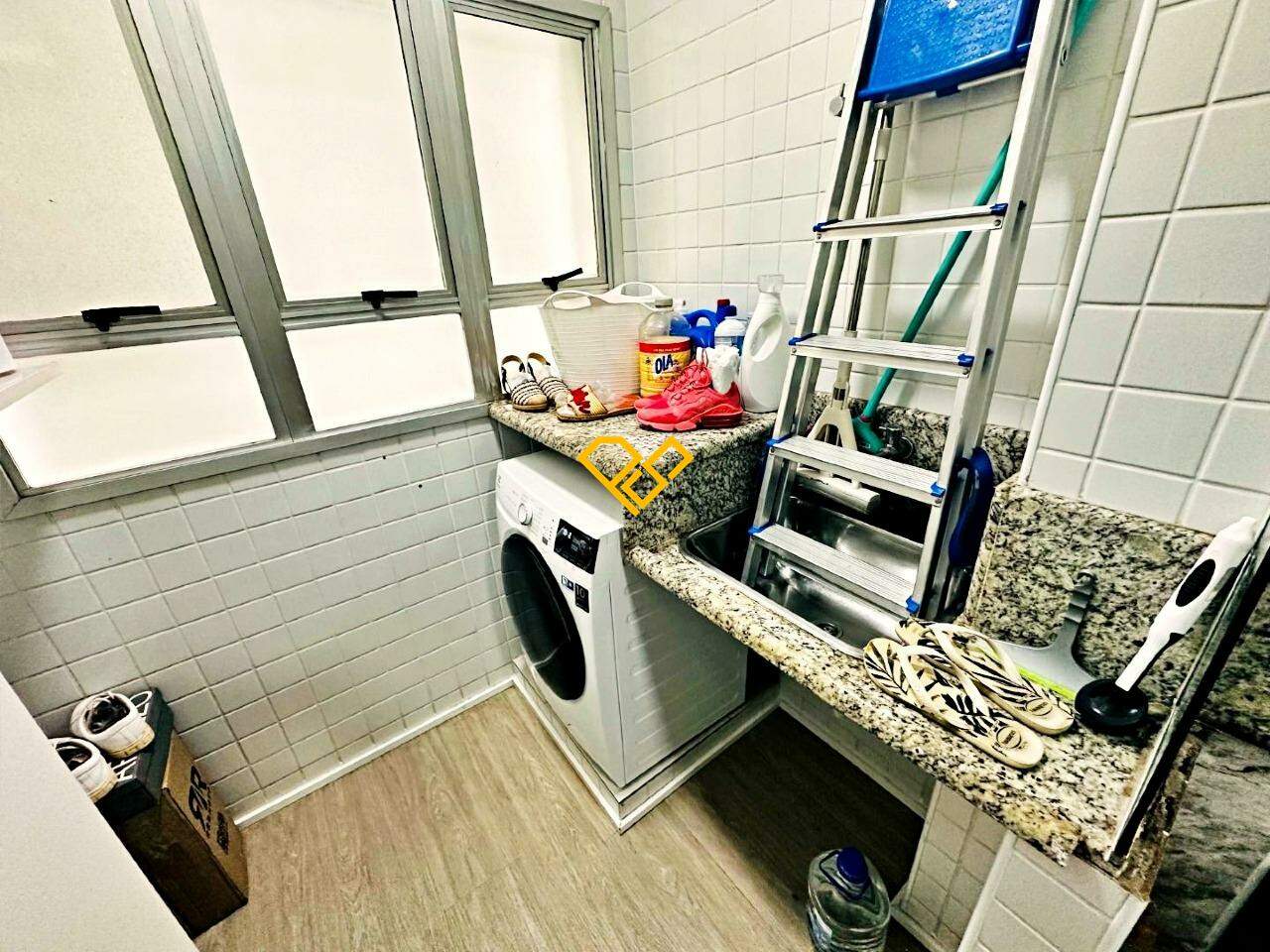 Apartamento à venda no Vila Mathias: Área de serviço