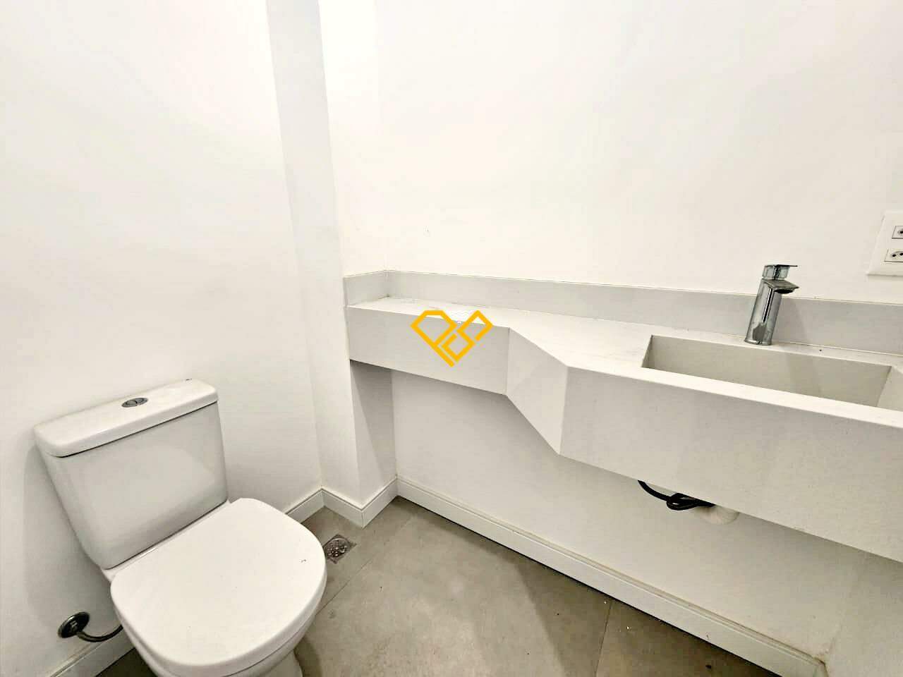 Sobreposta Alta à venda no Embaré: Lavabo