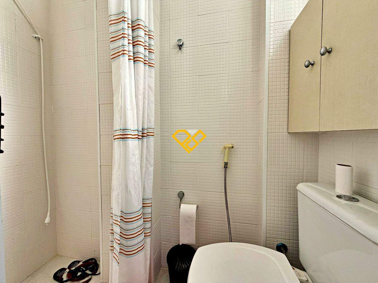 Apartamento à venda no Embaré: Wc de serviço