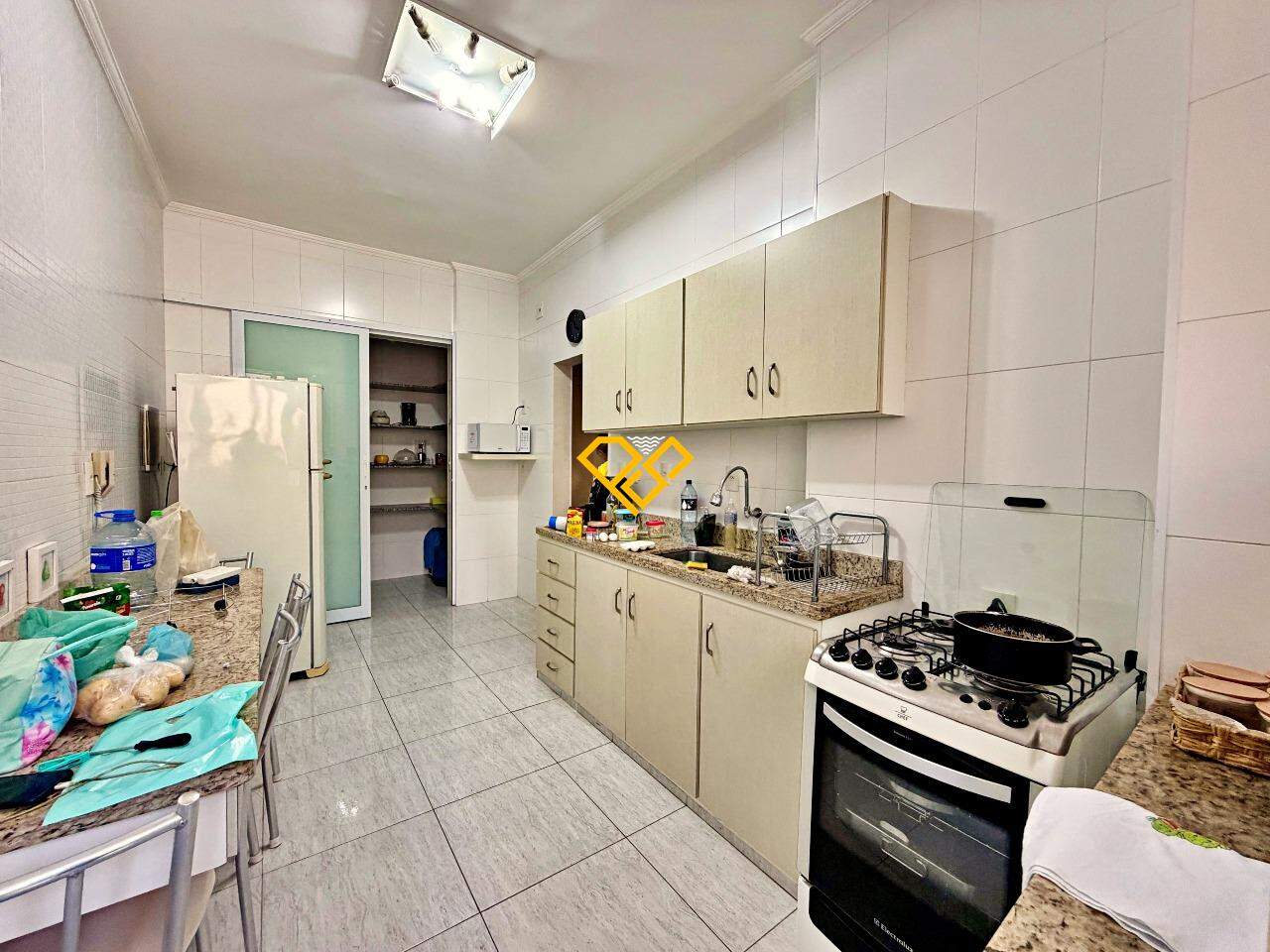 Apartamento à venda no Embaré: Cozinha