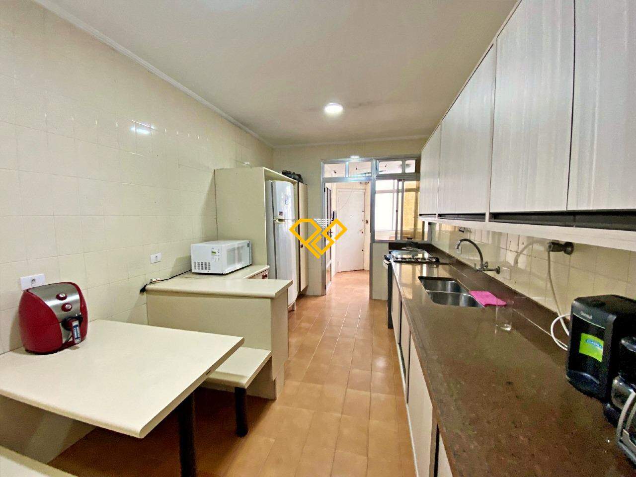 Apartamento à venda no Gonzaga: Cozinha
