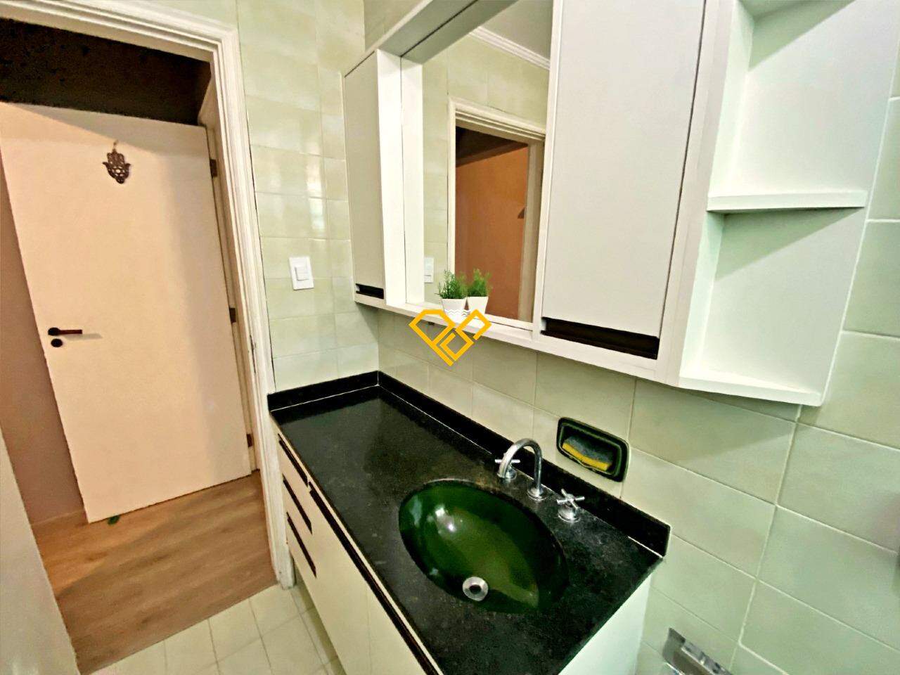 Apartamento à venda no Gonzaga: Wc suíte