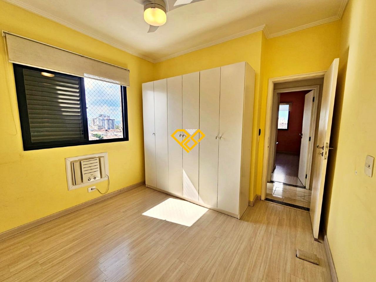 Apartamento para aluguel no Embaré: Dormitório 2