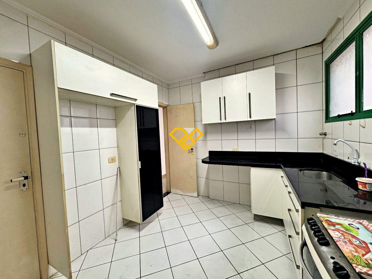 Apartamento à venda no Embaré: Cozinha