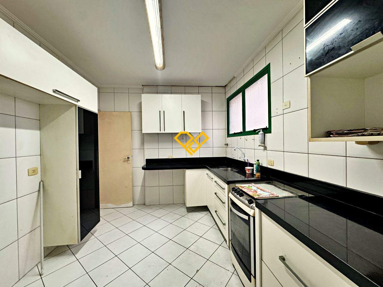 Apartamento à venda no Embaré: Cozinha