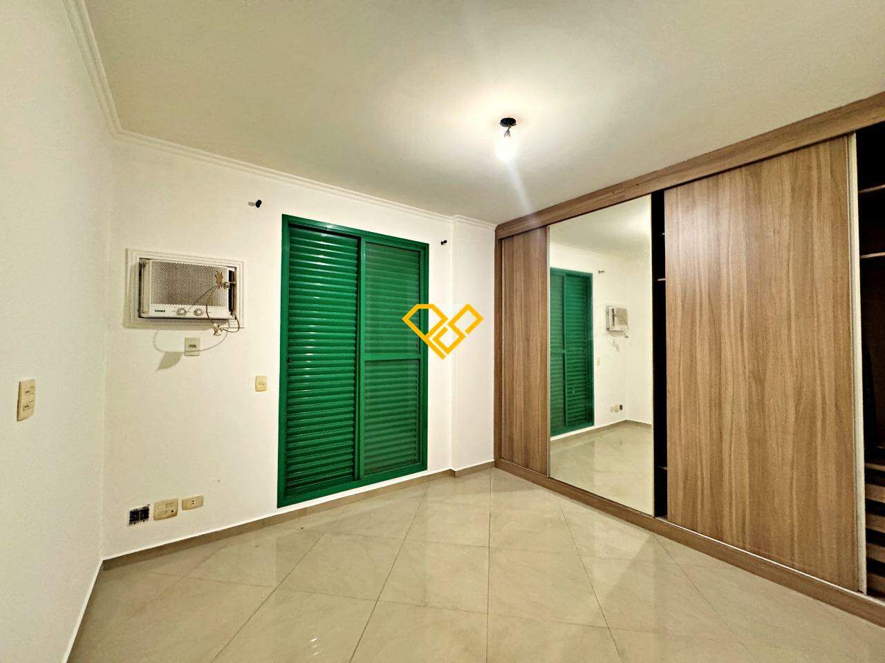 Apartamento à venda no Embaré: Dormitório 2