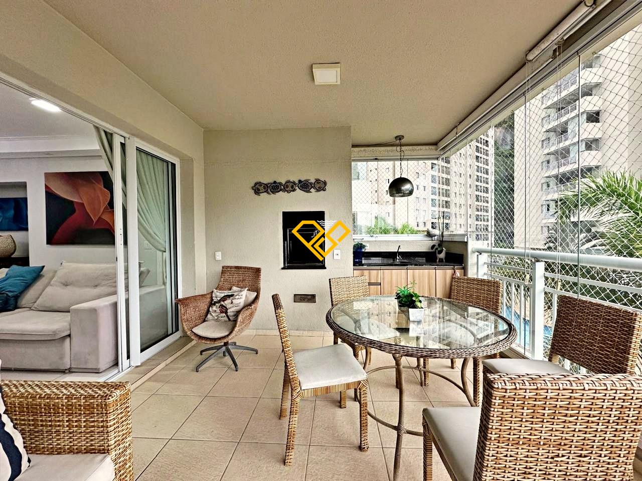 Apartamento à venda no Marapé: Varanda