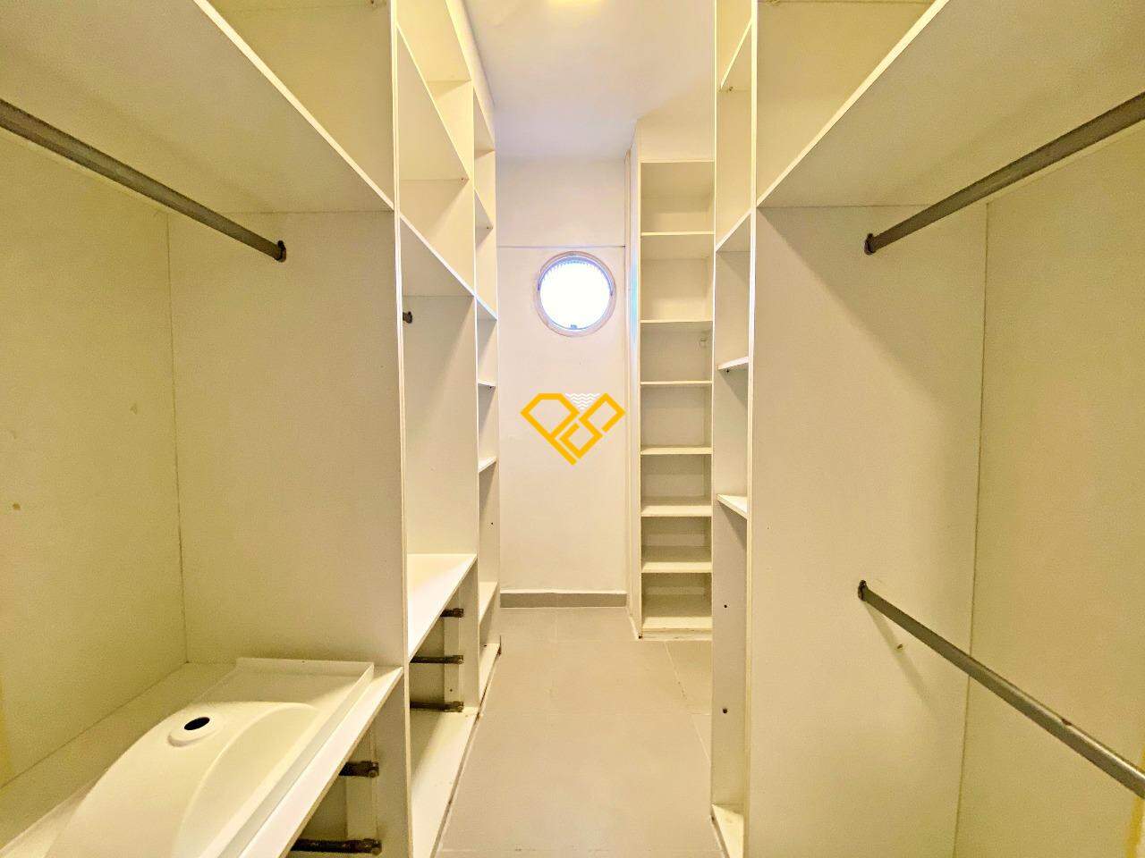 Apartamento à venda no Boqueirão: Dormitório 1 - suíte - closet