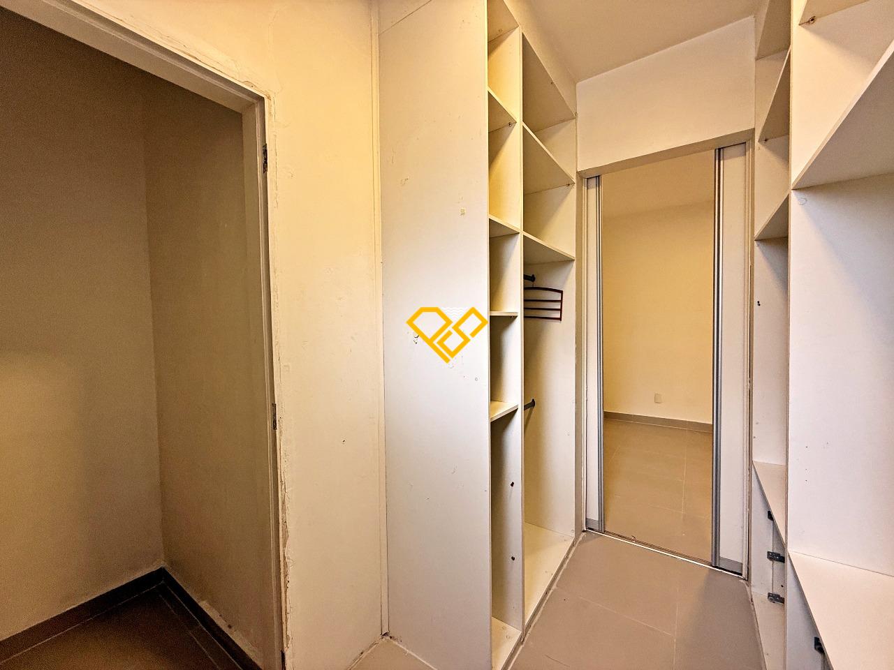 Apartamento à venda no Boqueirão: Dormitório 1 - suíte - closet