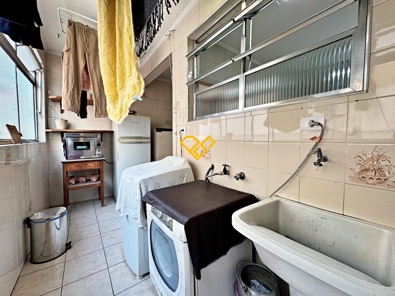 Apartamento à venda no Ponta da Praia: Área de serviço