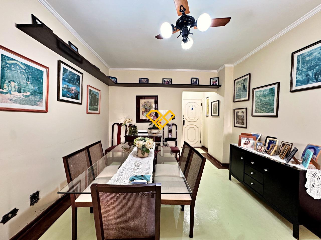 Apartamento à venda no Ponta da Praia: Sala