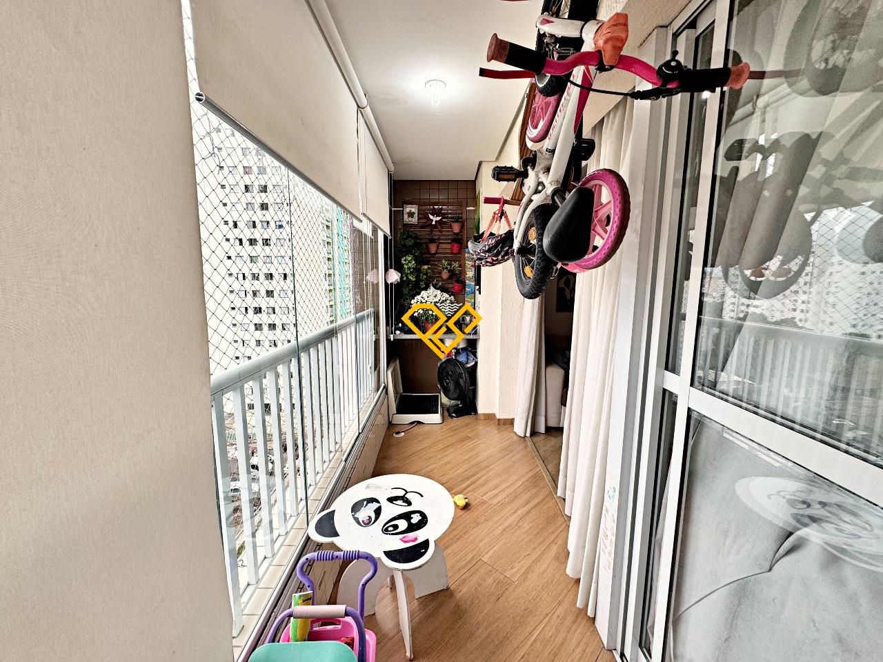 Apartamento à venda no Encruzilhada: Varanda