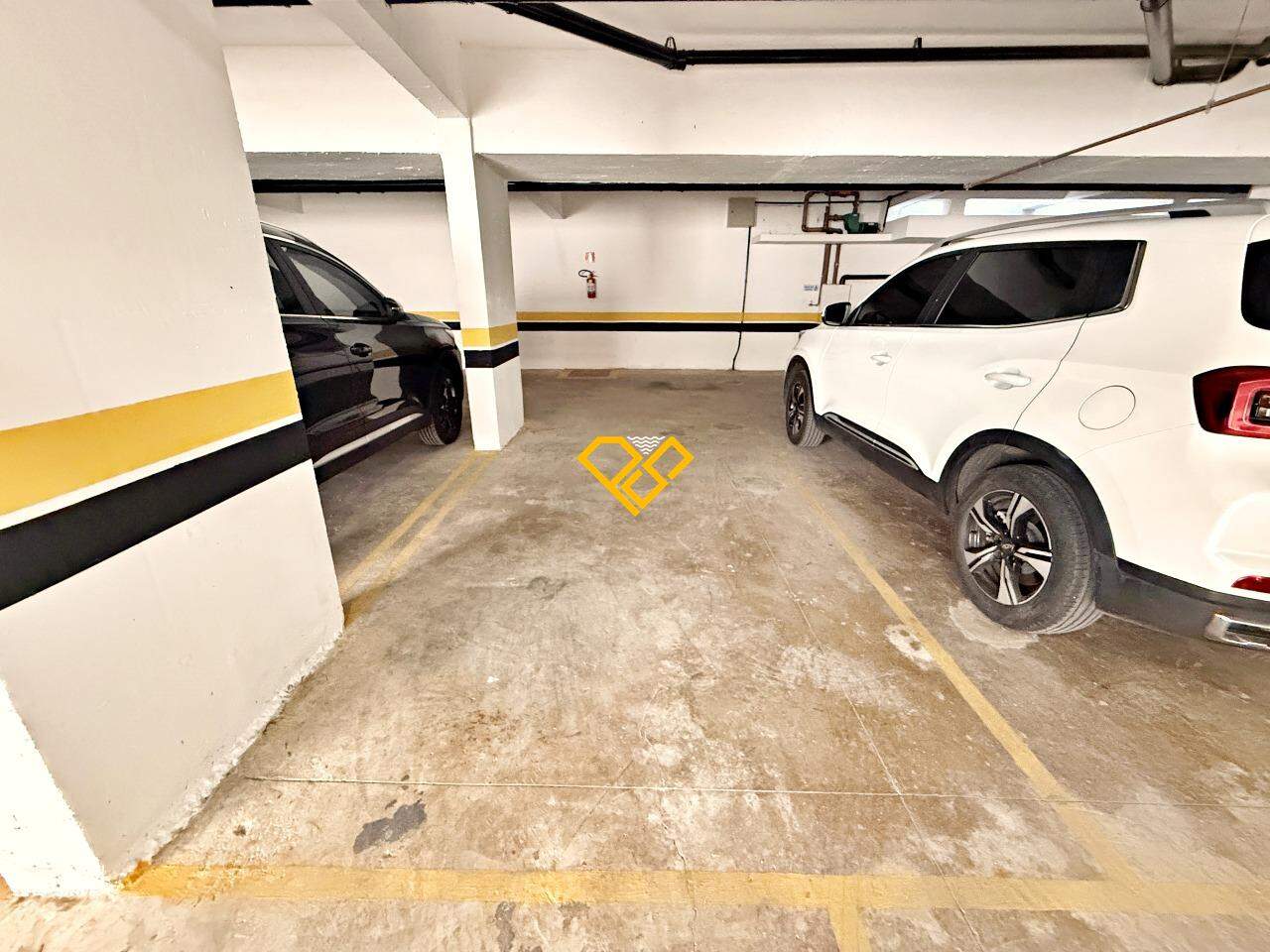 Apartamento à venda no Ponta da Praia: Garagem