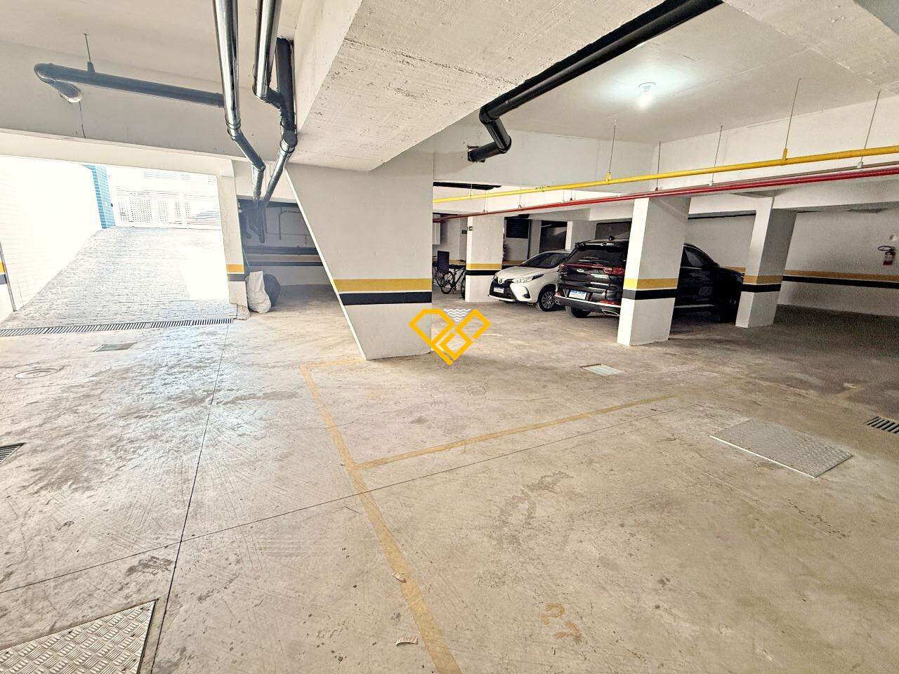 Apartamento à venda no Ponta da Praia: Garagem