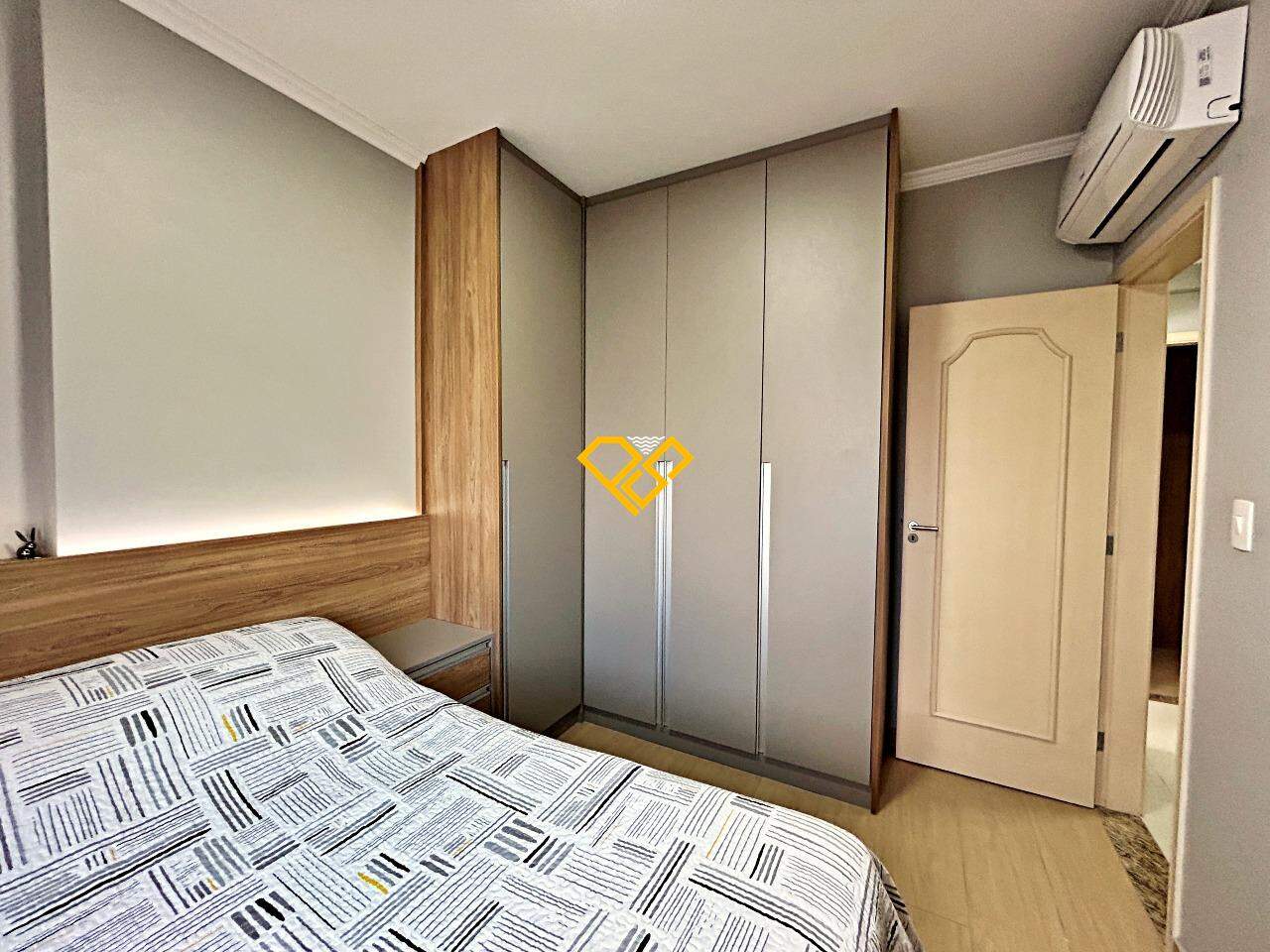 Apartamento à venda no Embaré: Dormitório 2