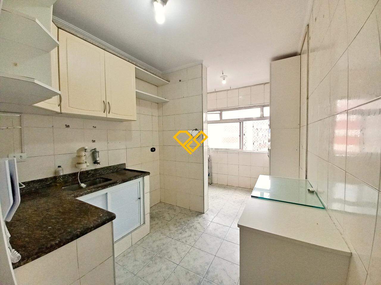 Apartamento à venda no Encruzilhada: Cozinha
