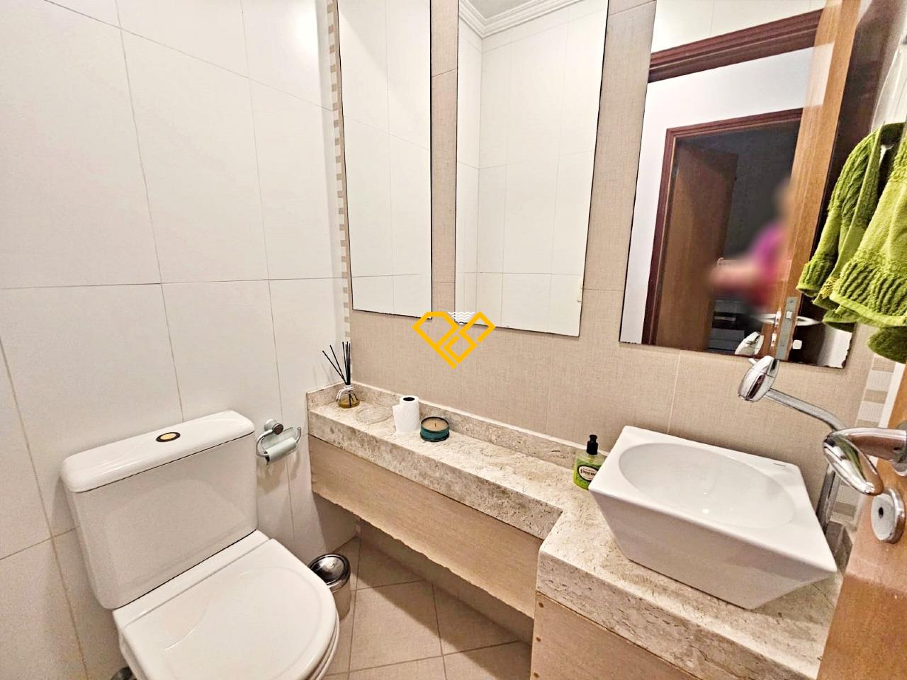 Apartamento à venda no Embaré: Lavabo