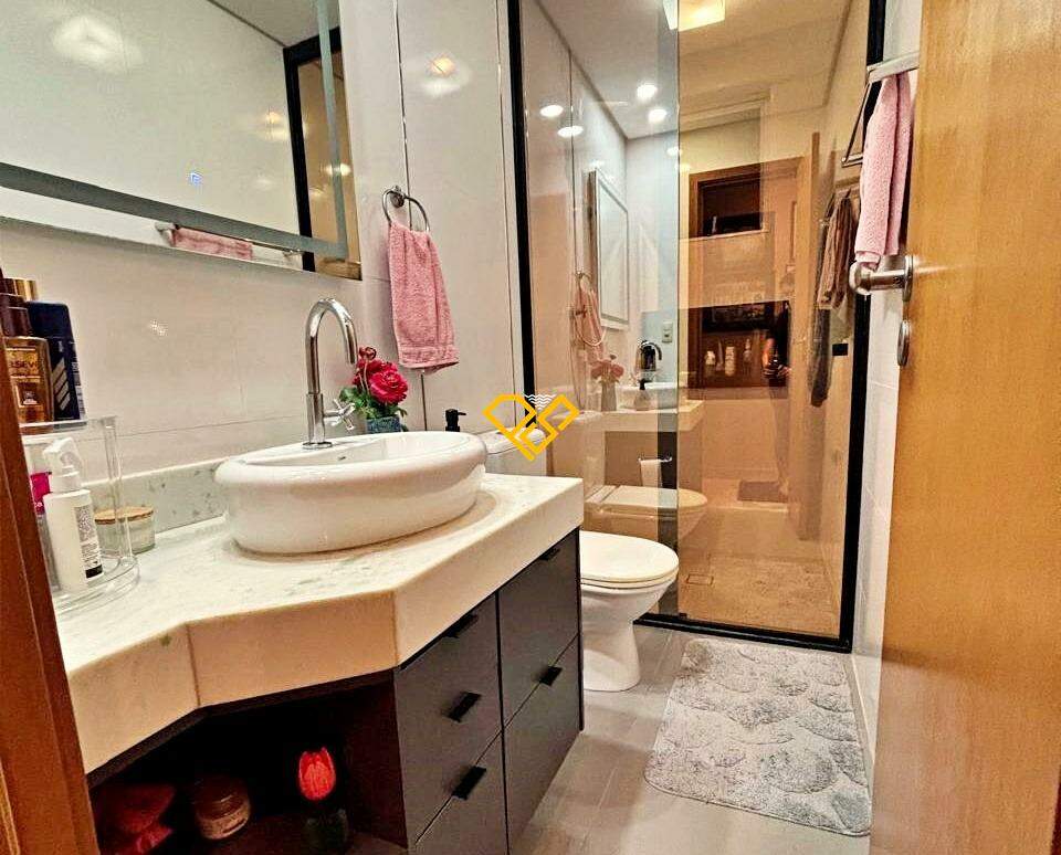 Apartamento à venda no Campo Grande: Wc social