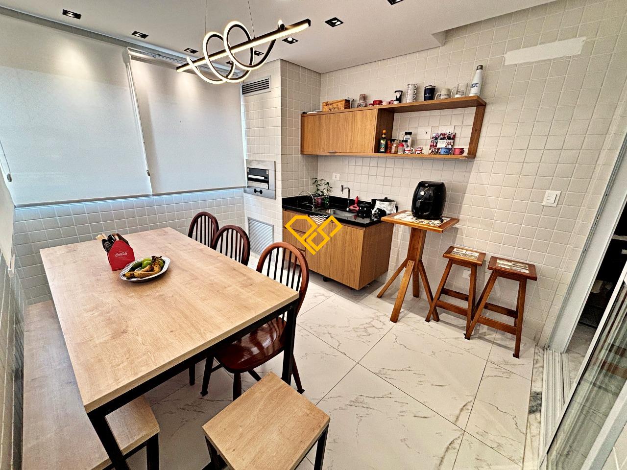 Apartamento à venda no Boqueirão: Varanda com churrasqueira