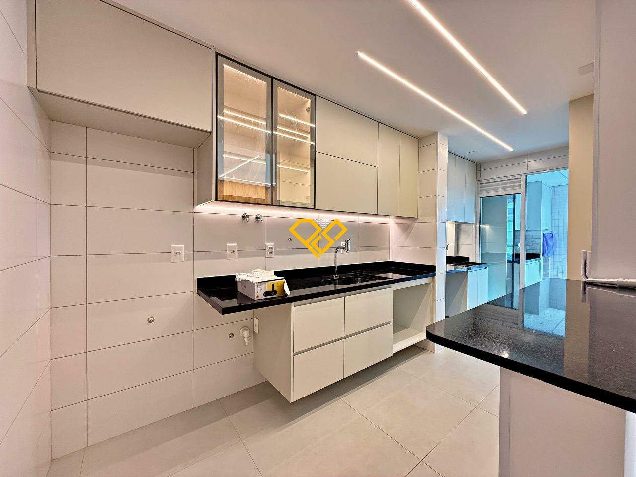Apartamento à venda no Aparecida: Cozinha