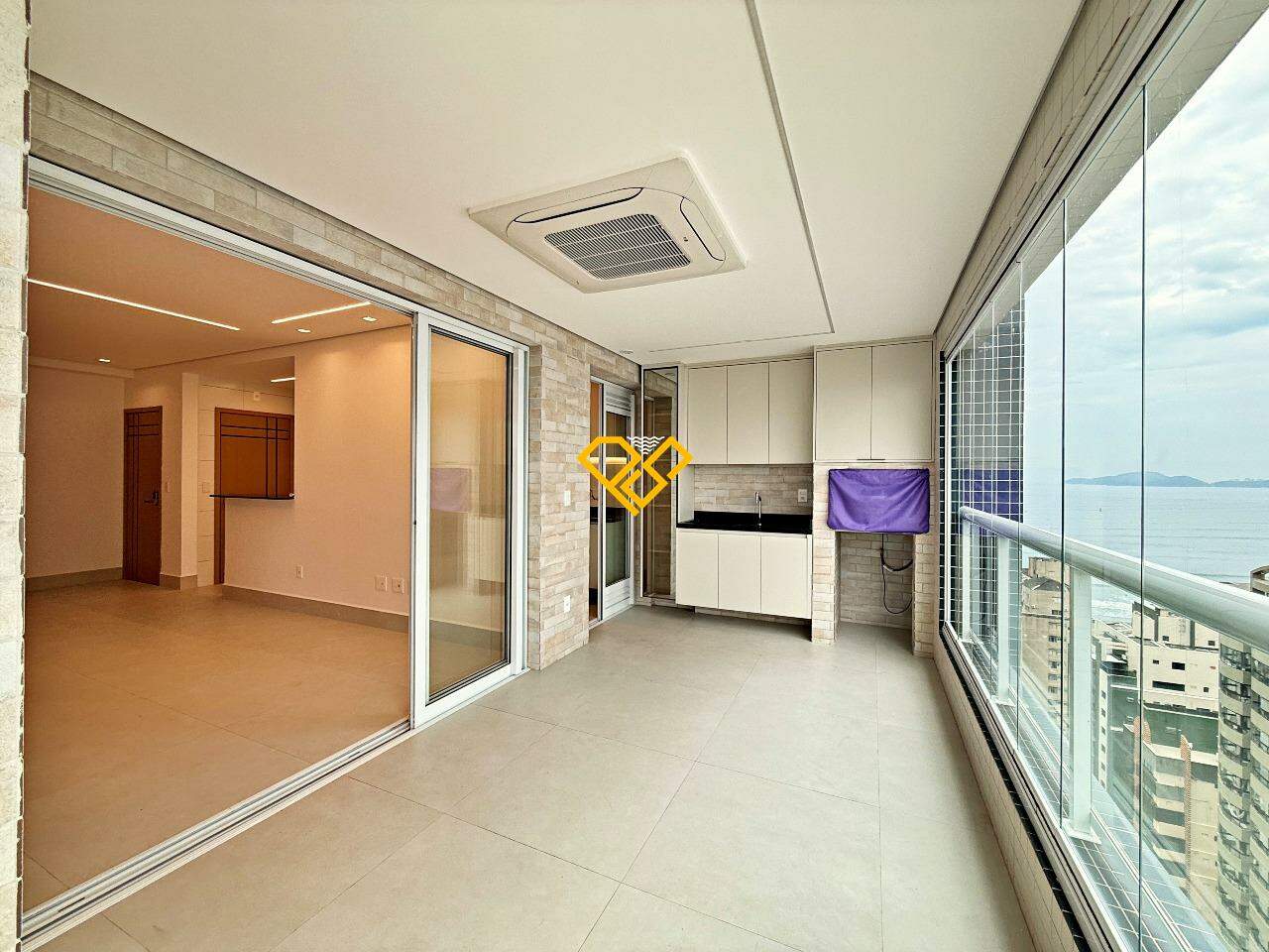 Apartamento à venda no Aparecida: Varanda