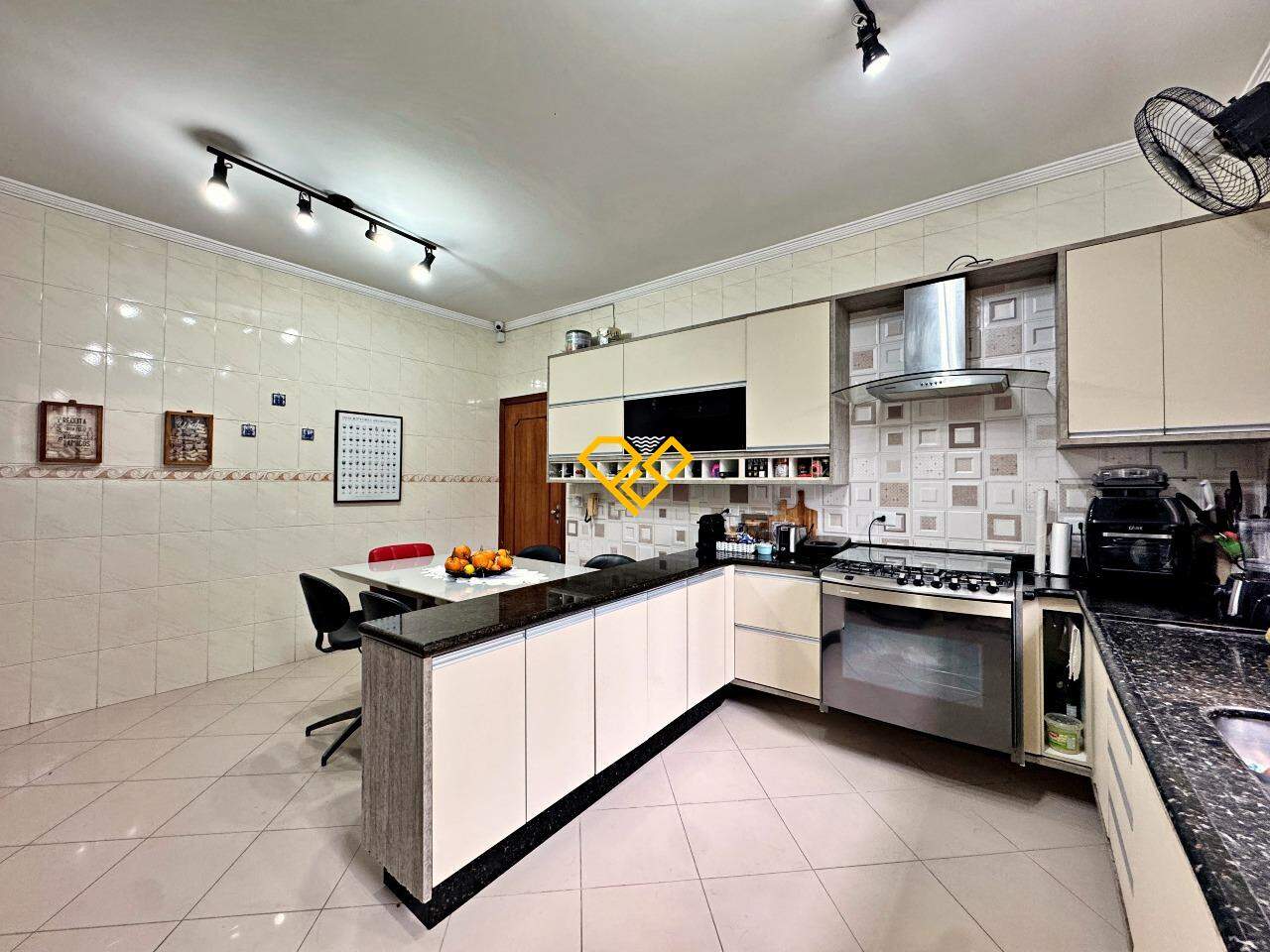 Sobreposta Baixa à venda no Boqueirão: Cozinha