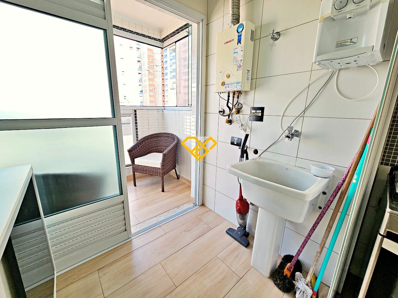 Apartamento à venda no Ponta da Praia: Área de serviço