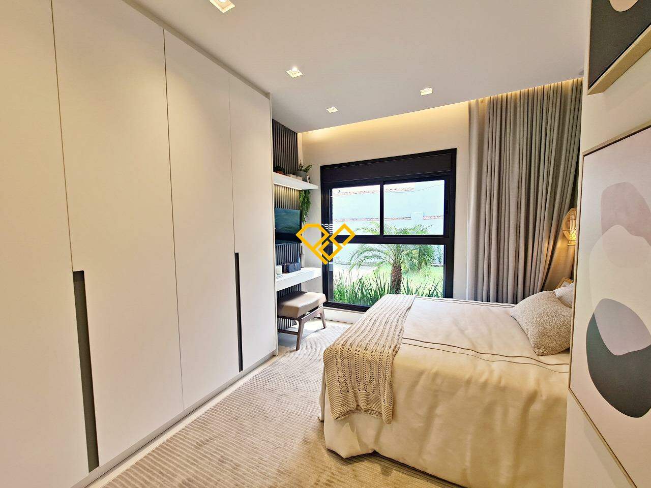 Apartamento à venda no Ponta da Praia: 
