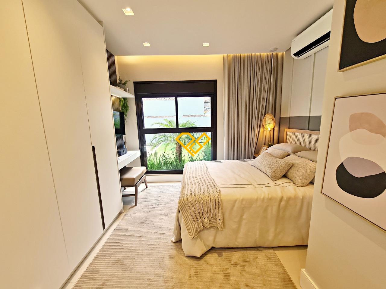 Apartamento à venda no Ponta da Praia: 