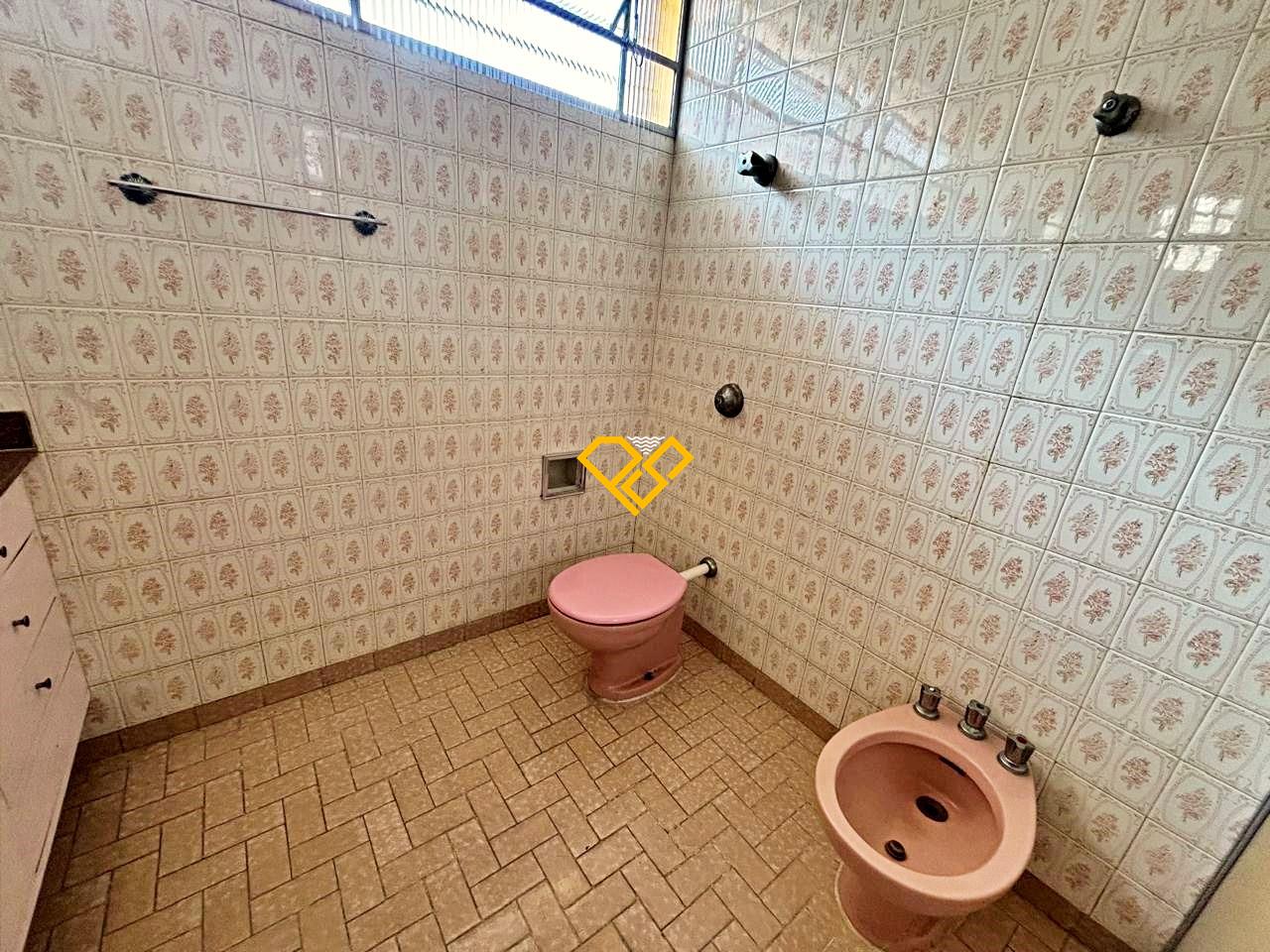 Sobrado à venda no Encruzilhada: 