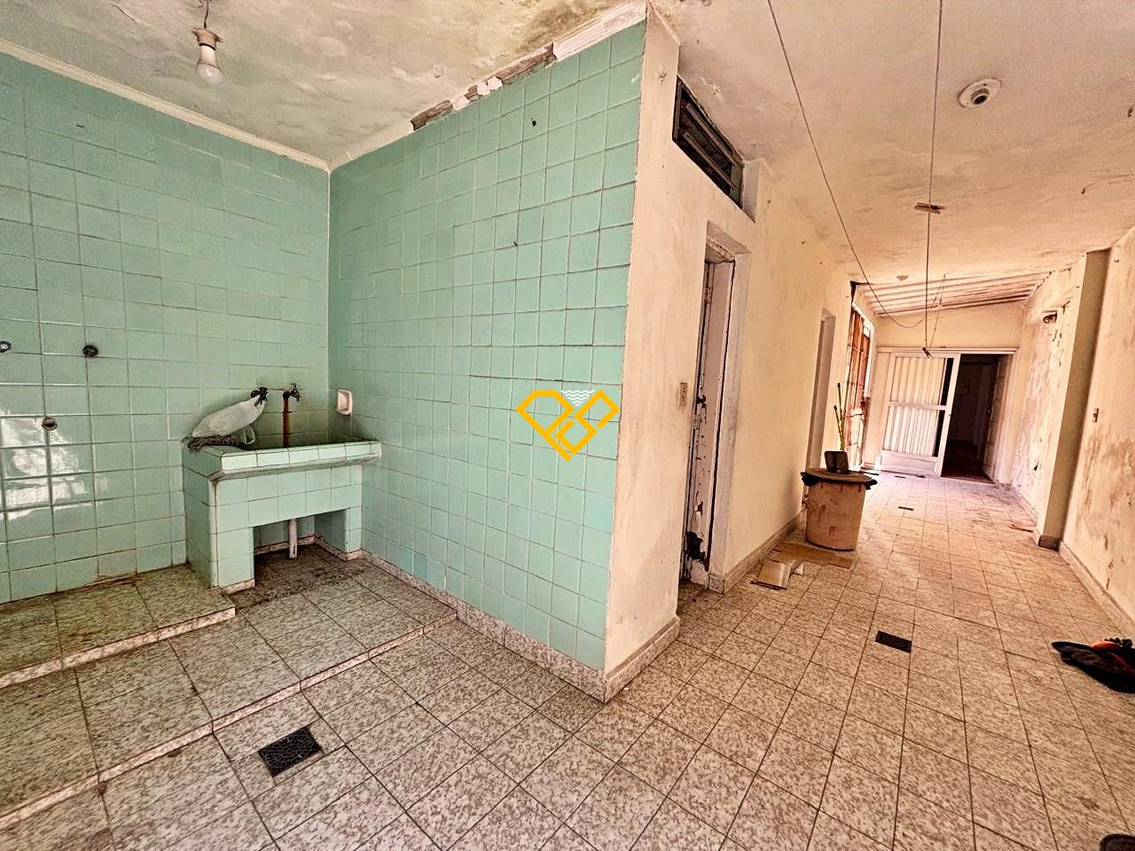 Sobrado à venda no Encruzilhada: 