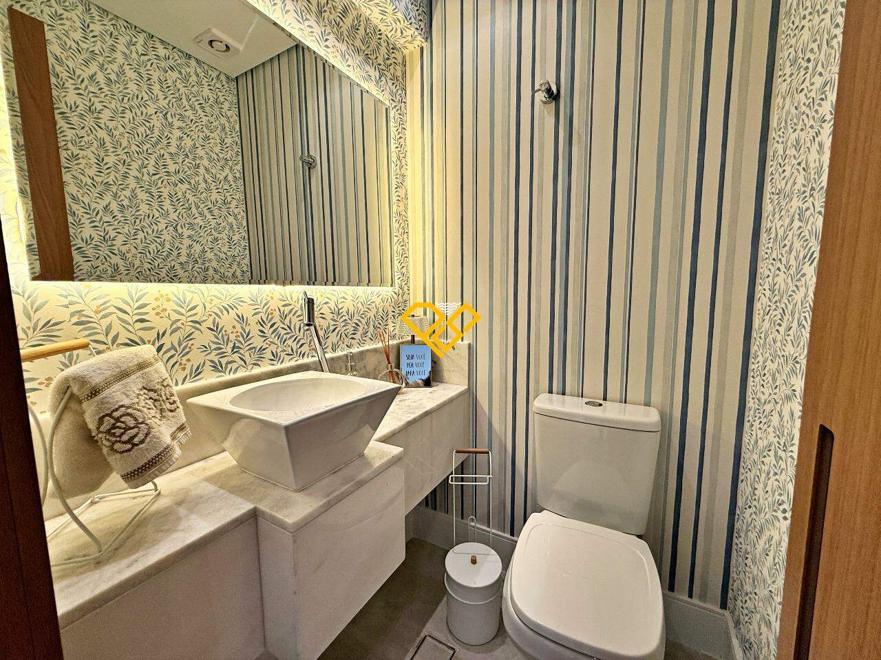 Apartamento à venda no Gonzaga: Lavabo