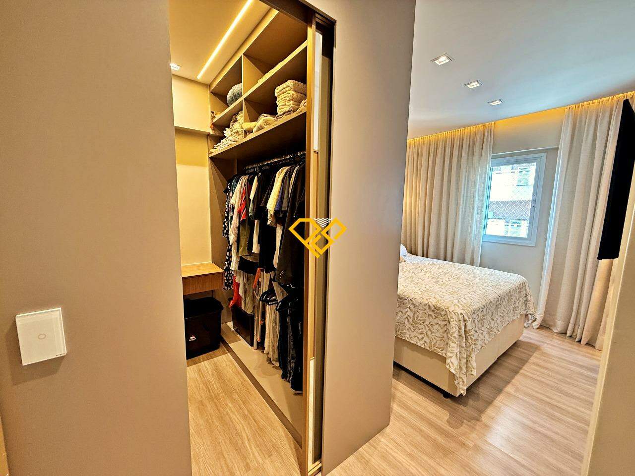 Apartamento à venda no Gonzaga: Dormitório 1 - suíte