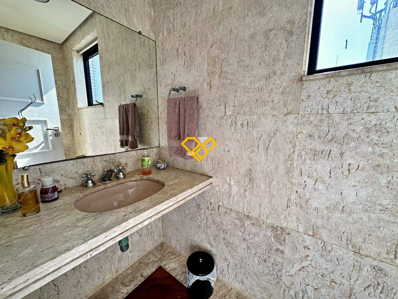 Apartamento à venda no Aparecida: Lavabo