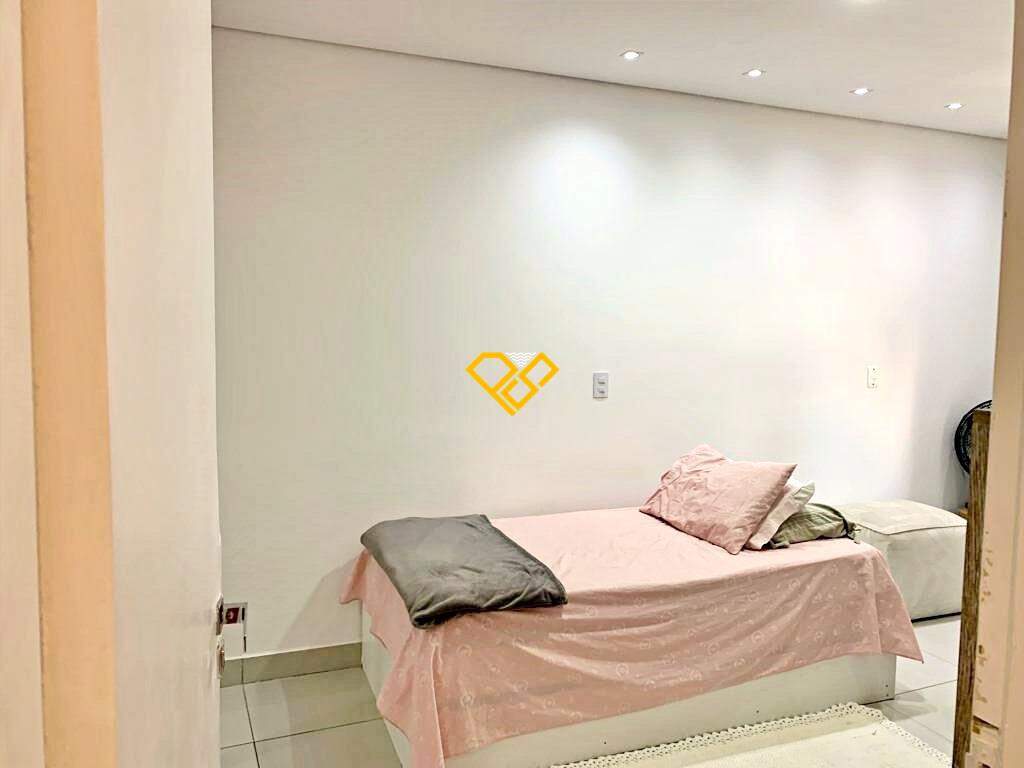 Apartamento à venda no Embaré: Suíte 2