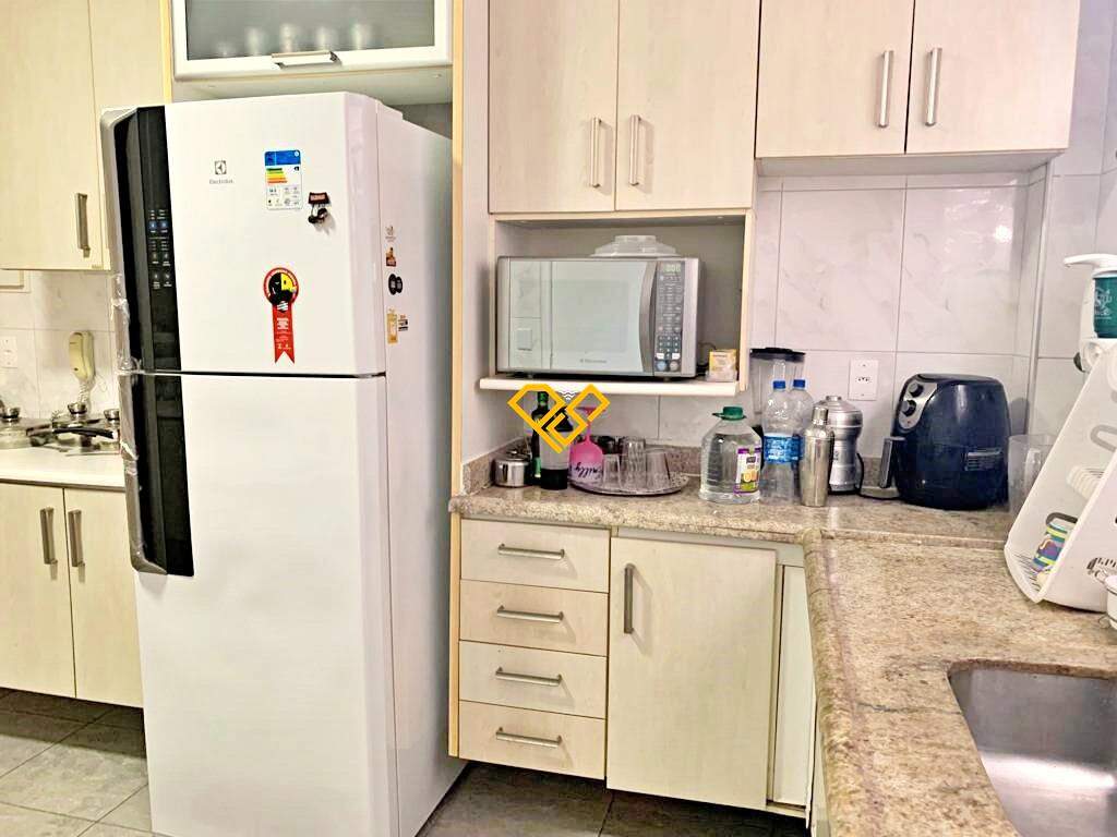 Apartamento à venda no Embaré: Cozinha